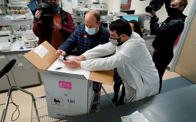 Journalists and politicians jump vaccine line ahead of those at risk of dying