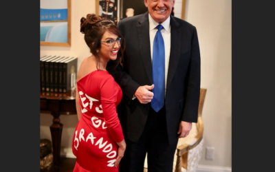Boebert mocks AOC, Biden, with fashion statement at Trump event