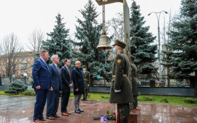 Crow travels to Ukraine, returns with COVID-19 virus