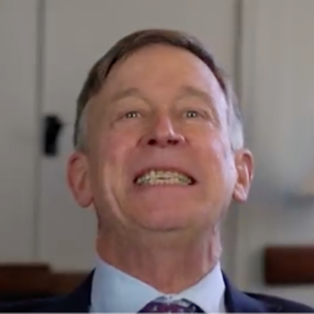 Texas charity buses illegal migrants to Denver, Hickenlooper blames Republicans
